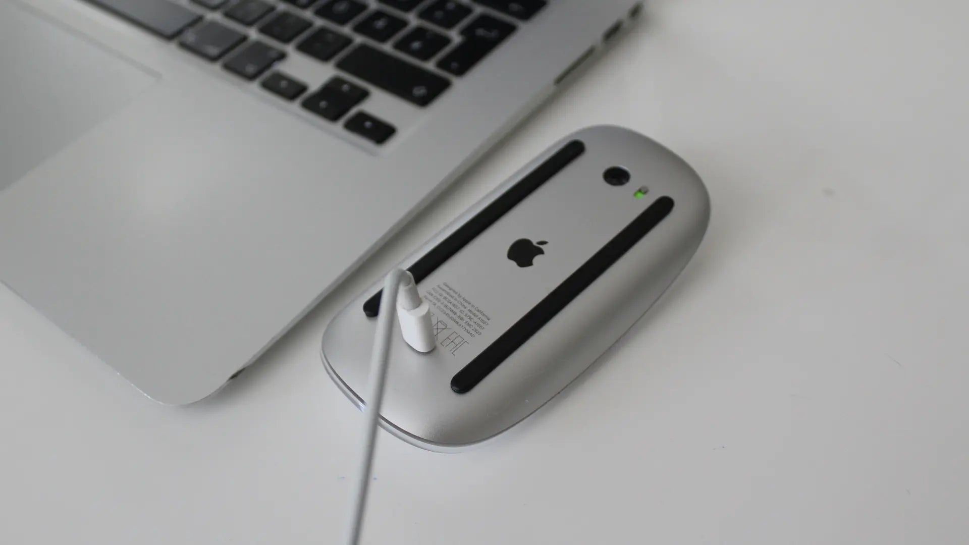 how long to charge mac mouse